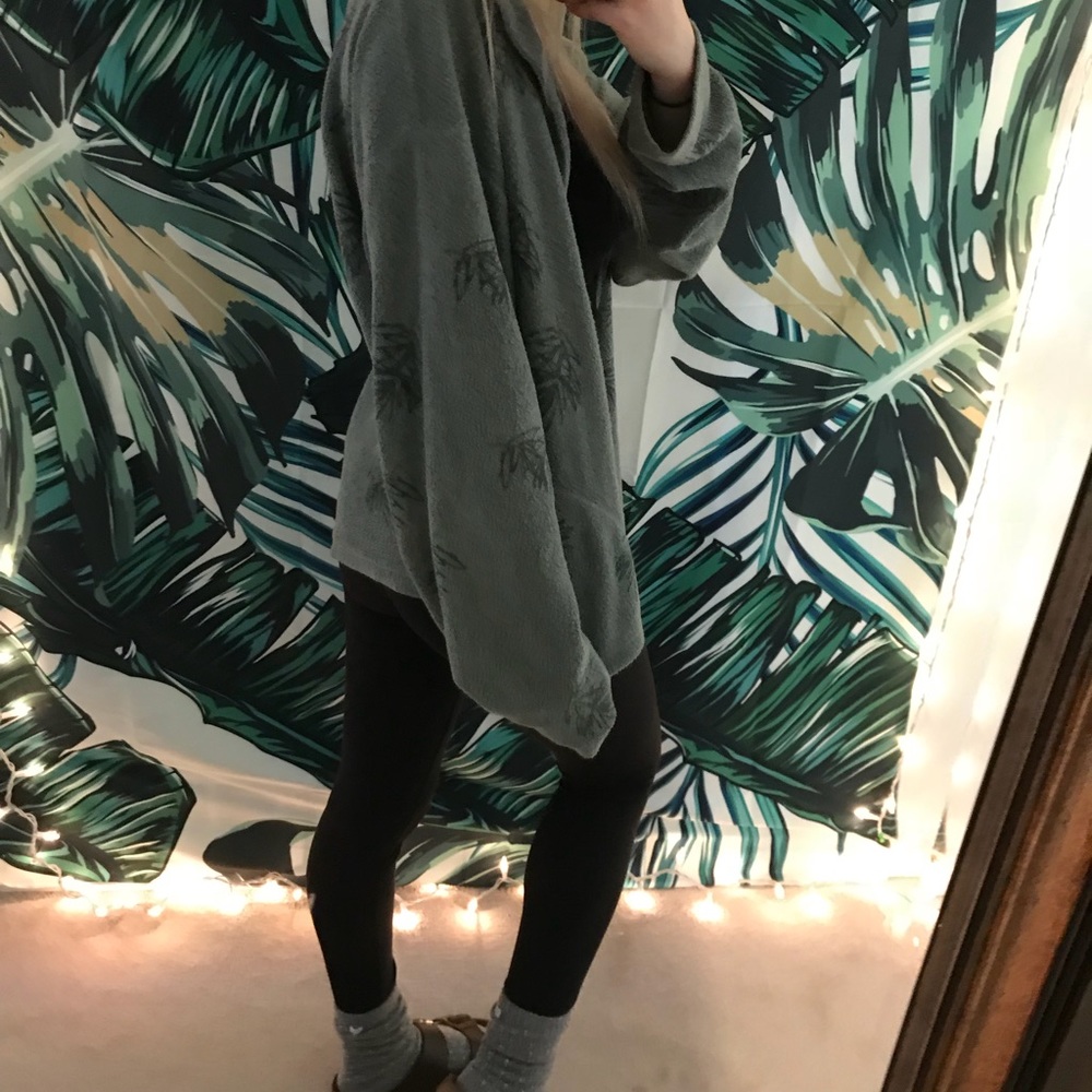 Adorable vintage sweater 🌿 - Picture 4 of 7